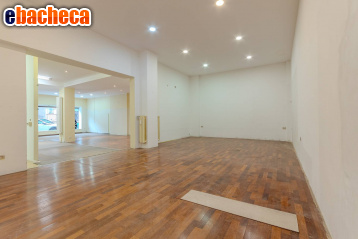 locale commerciale in vendita a Lissone