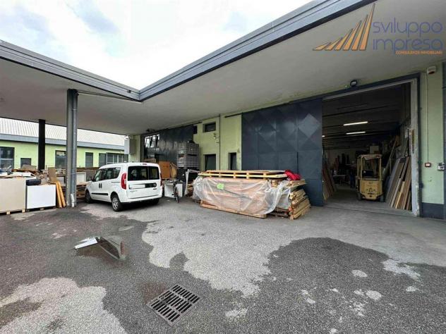 locale commerciale in vendita a Lissone