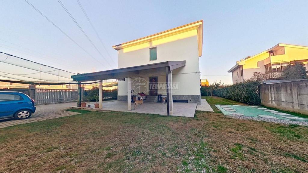 casa indipendente in vendita a Lissone in zona Santa Margherita