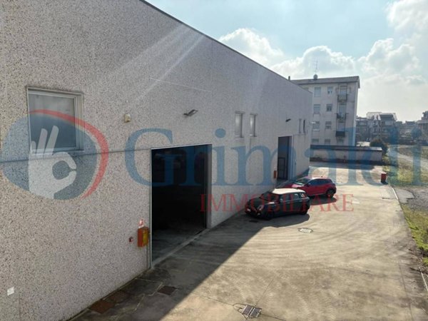 locale commerciale in vendita a Lissone