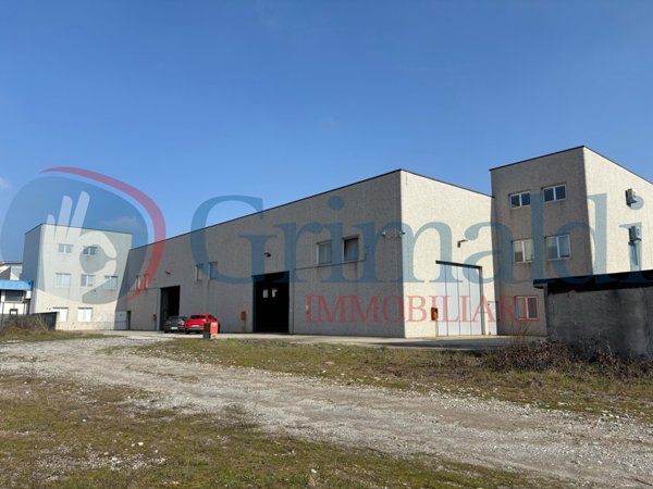 capannone in vendita a Lissone