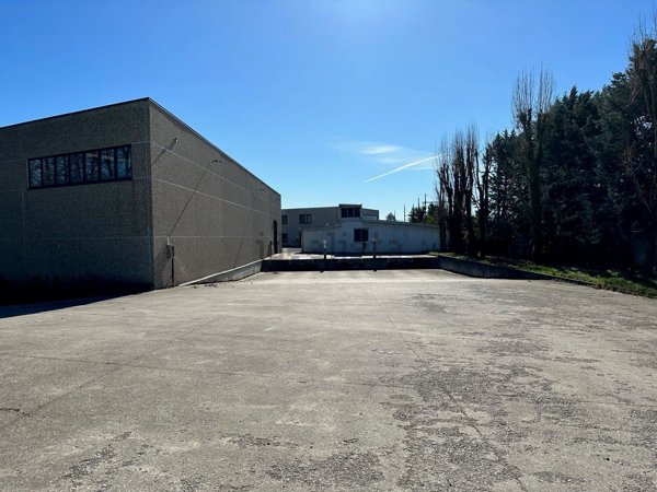 capannone in vendita a Lissone