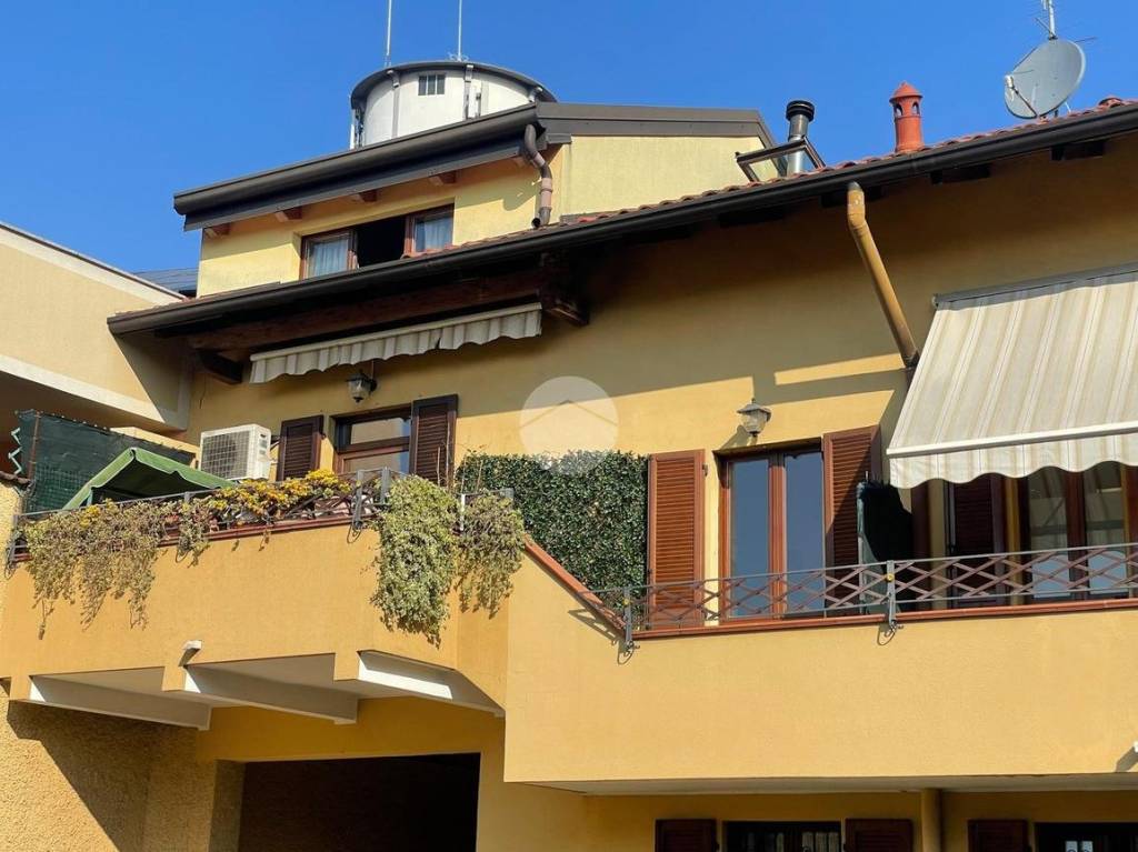 casa indipendente in vendita a Lissone