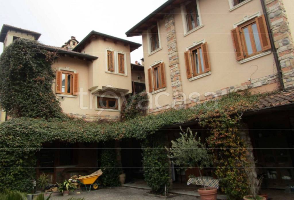 casa indipendente in vendita a Lissone