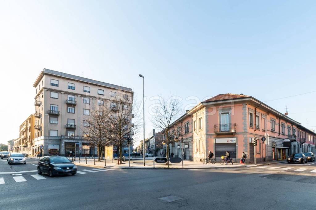 negozio in vendita a Lissone