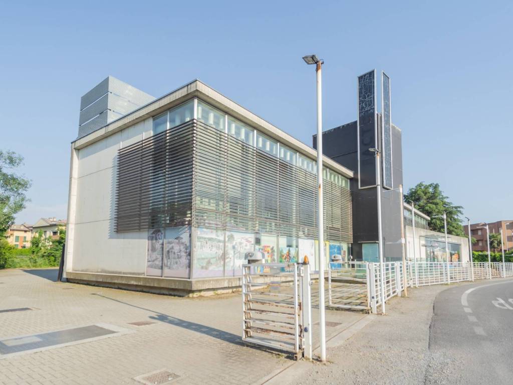 intera palazzina in vendita a Lissone in zona Santa Margherita