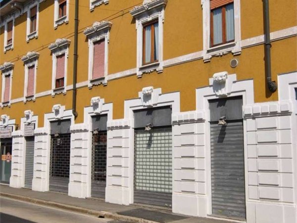 negozio in vendita a Lissone in zona Santa Margherita