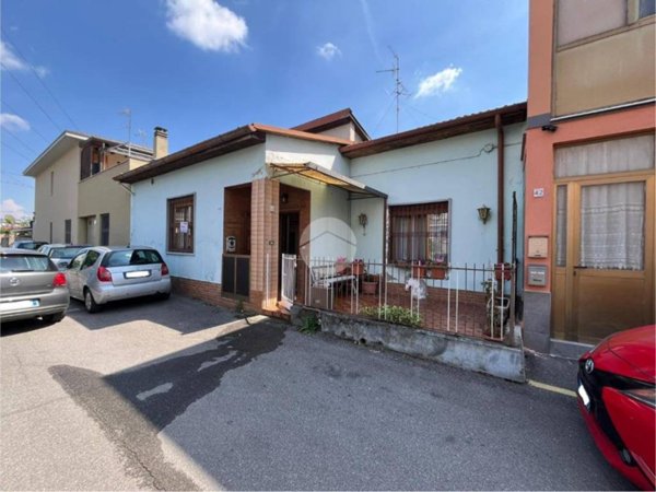 casa indipendente in vendita a Lissone in zona Santa Margherita