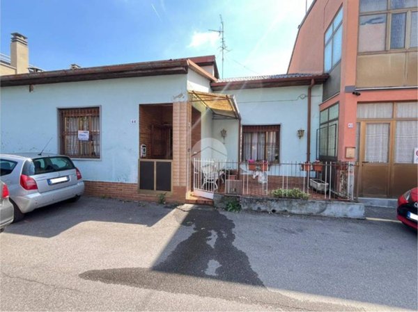 casa indipendente in vendita a Lissone in zona Santa Margherita