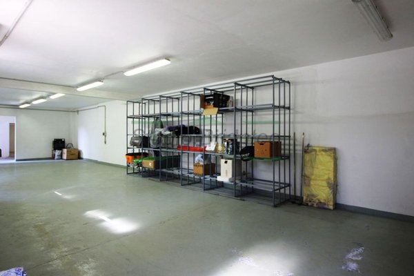 locale di sgombero in vendita a Lissone