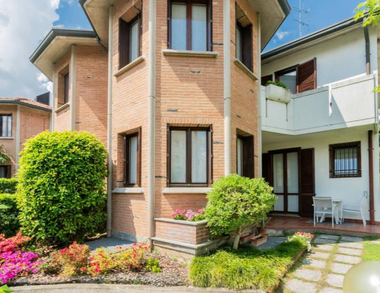 casa indipendente in vendita a Lissone