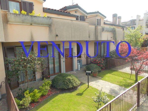casa indipendente in vendita a Lissone