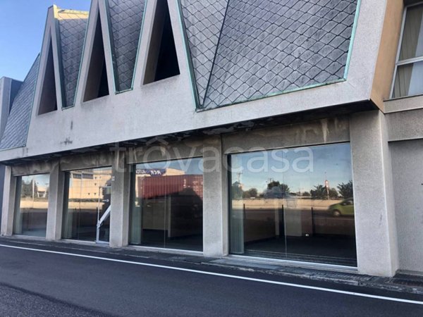 negozio in vendita a Lissone