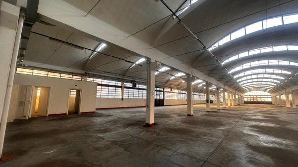 capannone in vendita a Lissone