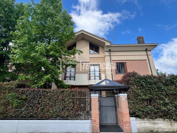 casa indipendente in vendita a Lissone in zona Santa Margherita