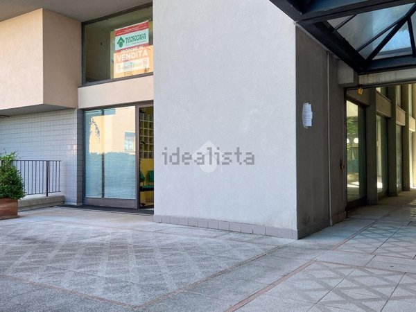 locale commerciale in vendita a Lissone