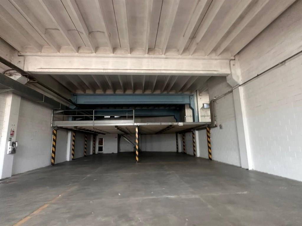 locale commerciale in vendita a Lissone
