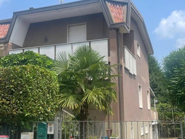 casa indipendente in vendita a Lissone in zona Santa Margherita