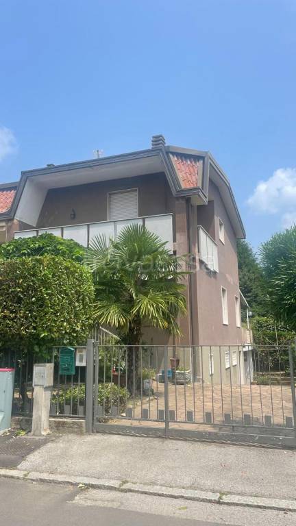 casa indipendente in vendita a Lissone