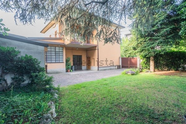 casa indipendente in vendita a Lissone