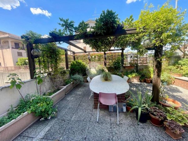 casa indipendente in vendita a Lissone