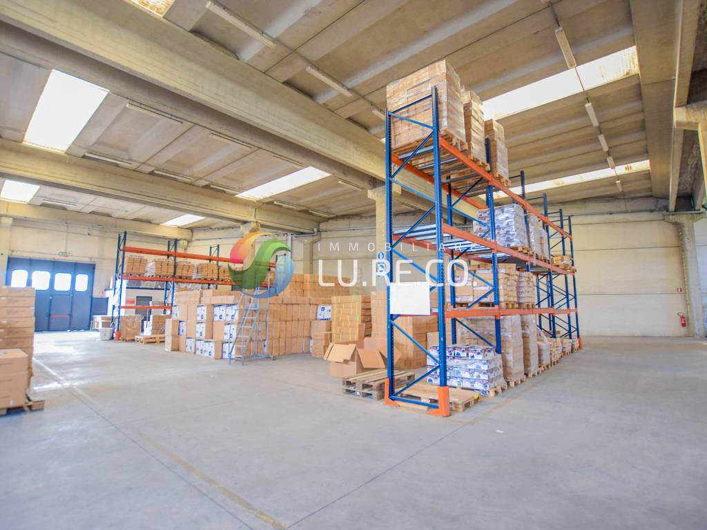 locale commerciale in vendita a Lissone