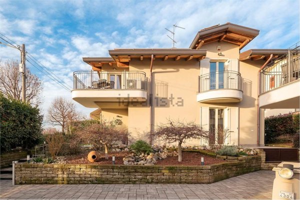 casa indipendente in vendita a Lissone