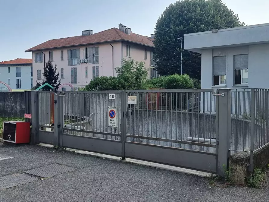 locale di sgombero in vendita a Lissone