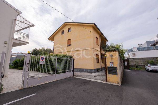 casa indipendente in vendita a Lissone