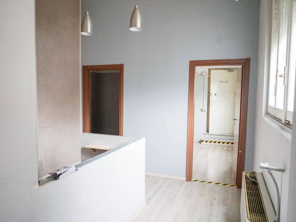 negozio in vendita a Lissone