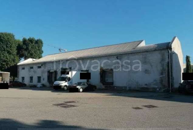 locale commerciale in vendita a Lissone