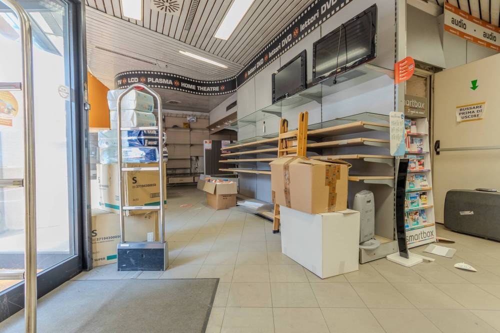 negozio in vendita a Lissone