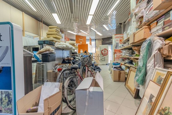 negozio in vendita a Lissone