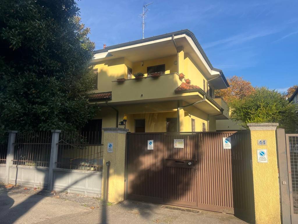 casa indipendente in vendita a Lissone