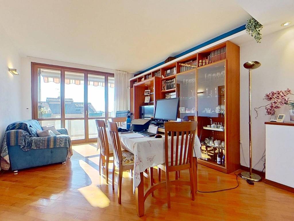 appartamento in vendita a Lissone in zona Santa Margherita