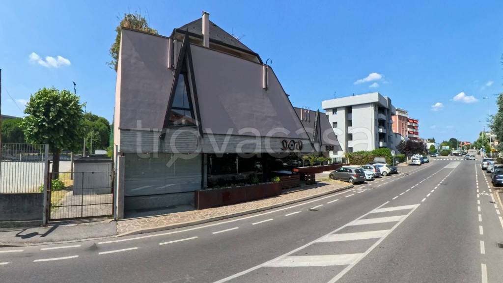 negozio in vendita a Lissone