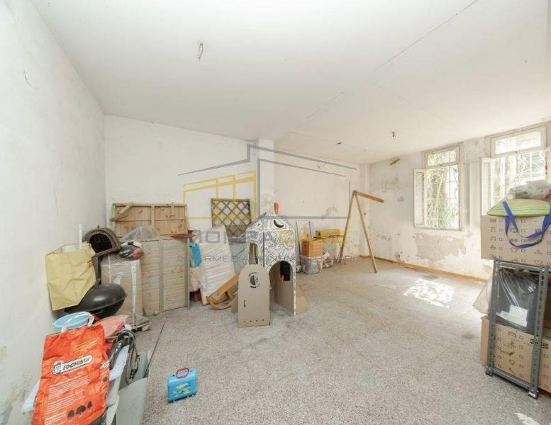 locale commerciale in vendita a Lissone