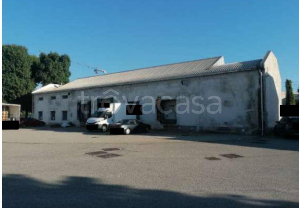 locale commerciale in vendita a Lissone
