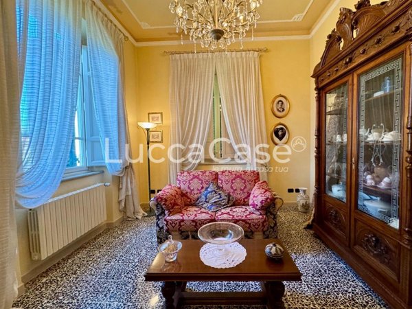 casa indipendente in vendita a Lissone in zona Santa Margherita