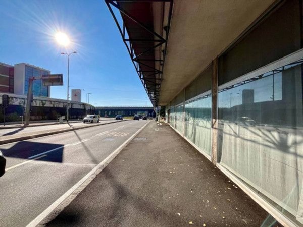 locale di sgombero in vendita a Lissone