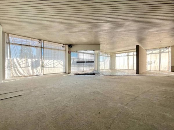 locale di sgombero in vendita a Lissone