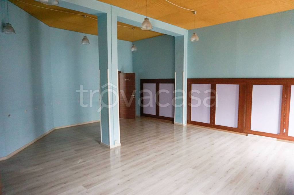 negozio in vendita a Lissone