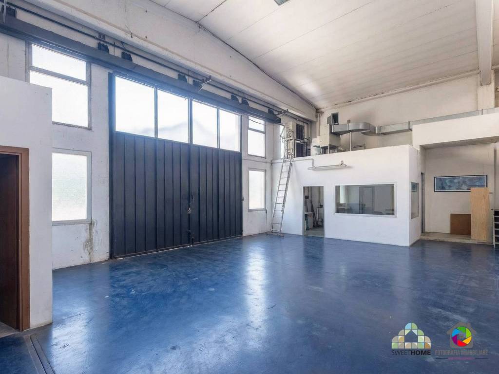 locale commerciale in vendita a Lissone