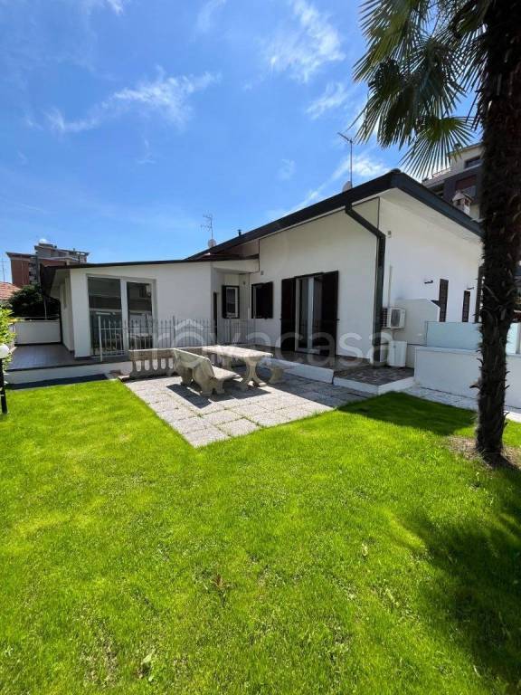 casa indipendente in vendita a Lissone