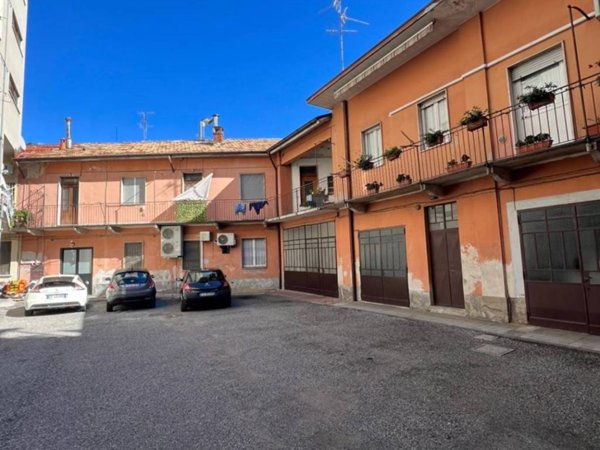 intera palazzina in vendita a Lissone
