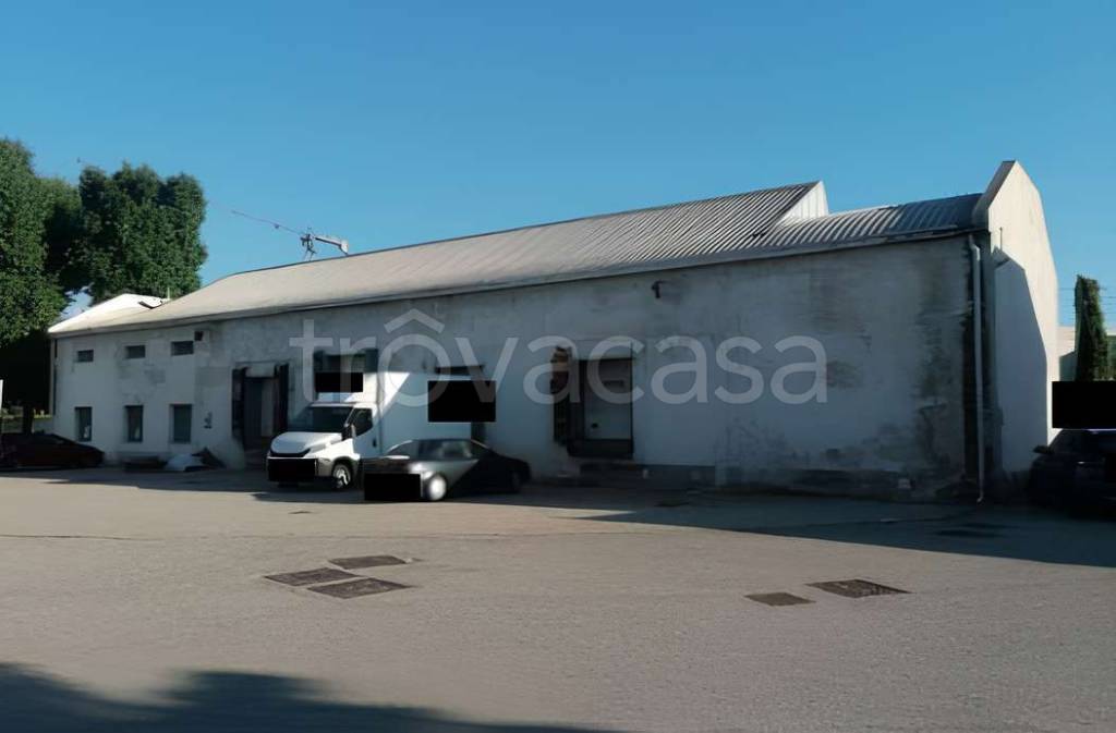 locale commerciale in vendita a Lissone