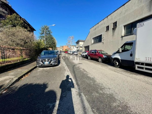 locale di sgombero in vendita a Lissone