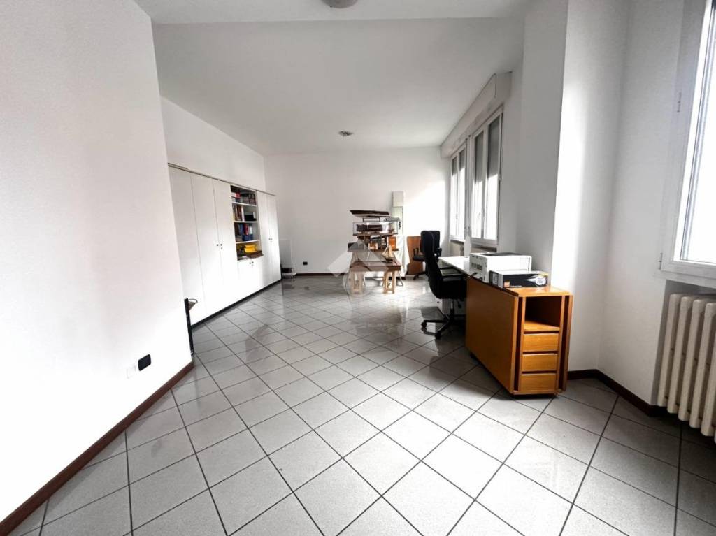 ufficio in vendita a Lissone