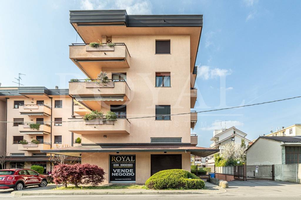 negozio in vendita a Lissone