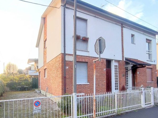 casa indipendente in vendita a Lissone in zona Santa Margherita